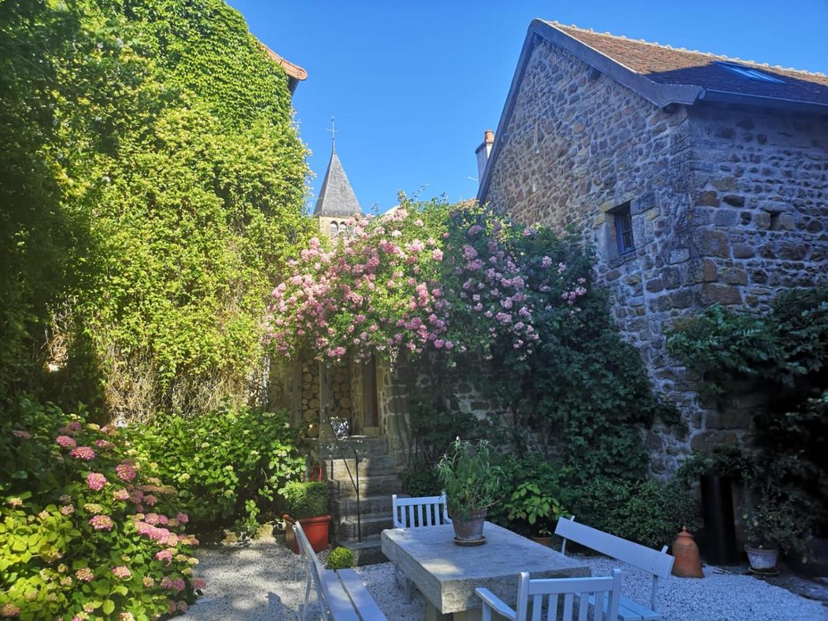 Maison D'Hotes - Les Tillets Bois-Sainte-Marie Rum bild